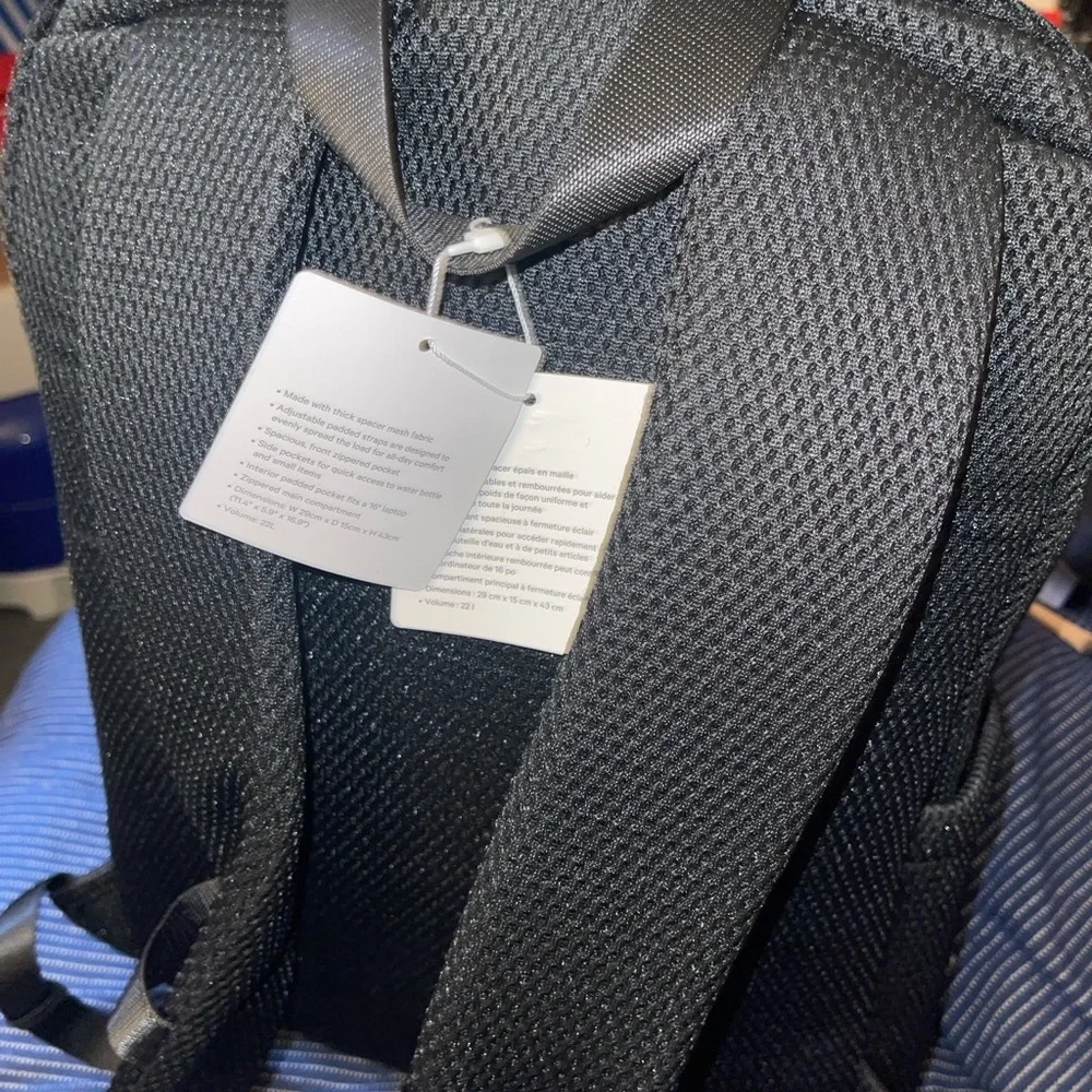 Lululemon Everywhere Backpack 22L Mesh Black NWT